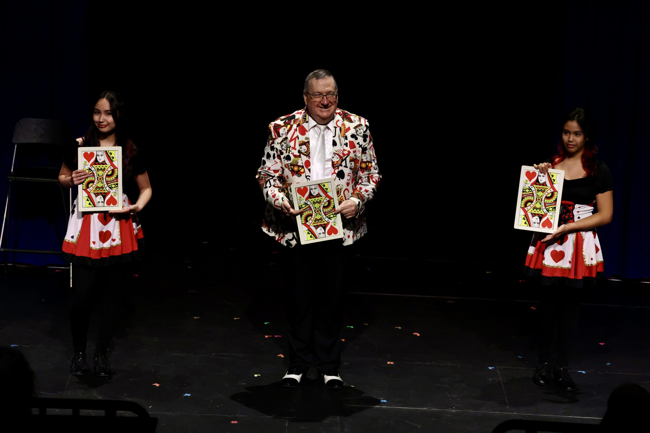 Comedy magic with giant playing cards